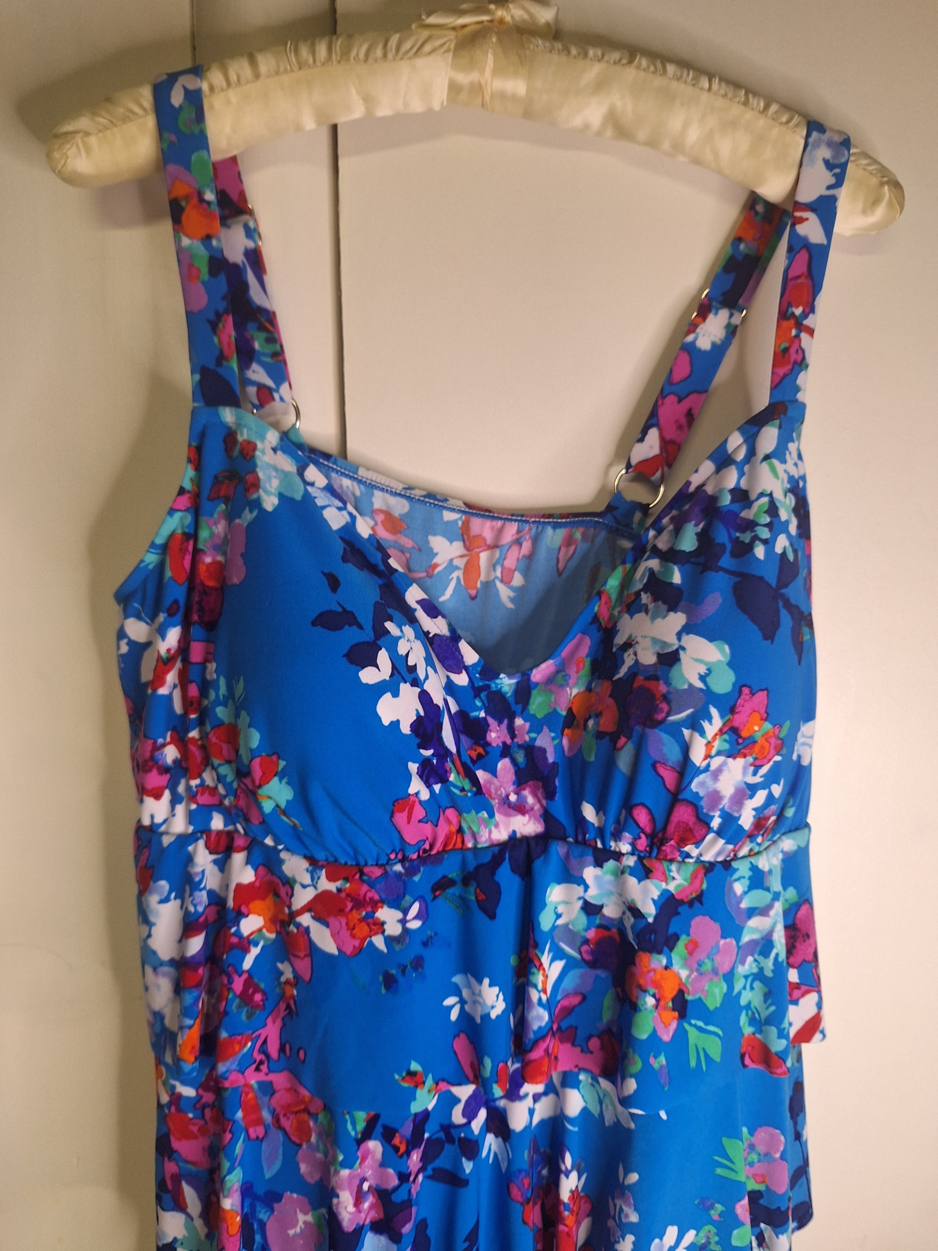 Nwt Blue Floral V-Neck One-Piece Swimsuit With Ruffles Size 16w